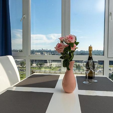Fashionable Panoramic Apartments Dnieper. Obolon 基輔 外观 照片