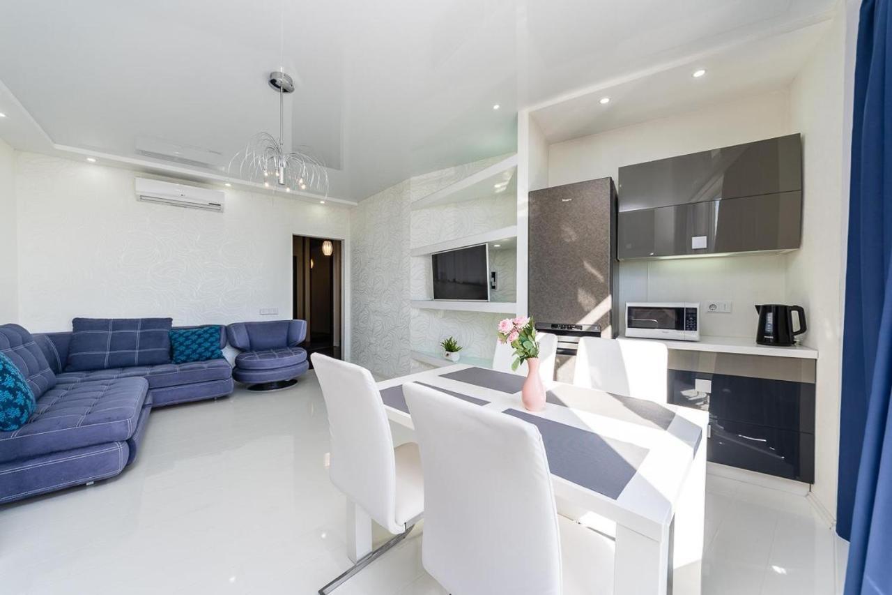 Fashionable Panoramic Apartments Dnieper. Obolon 基輔 外观 照片