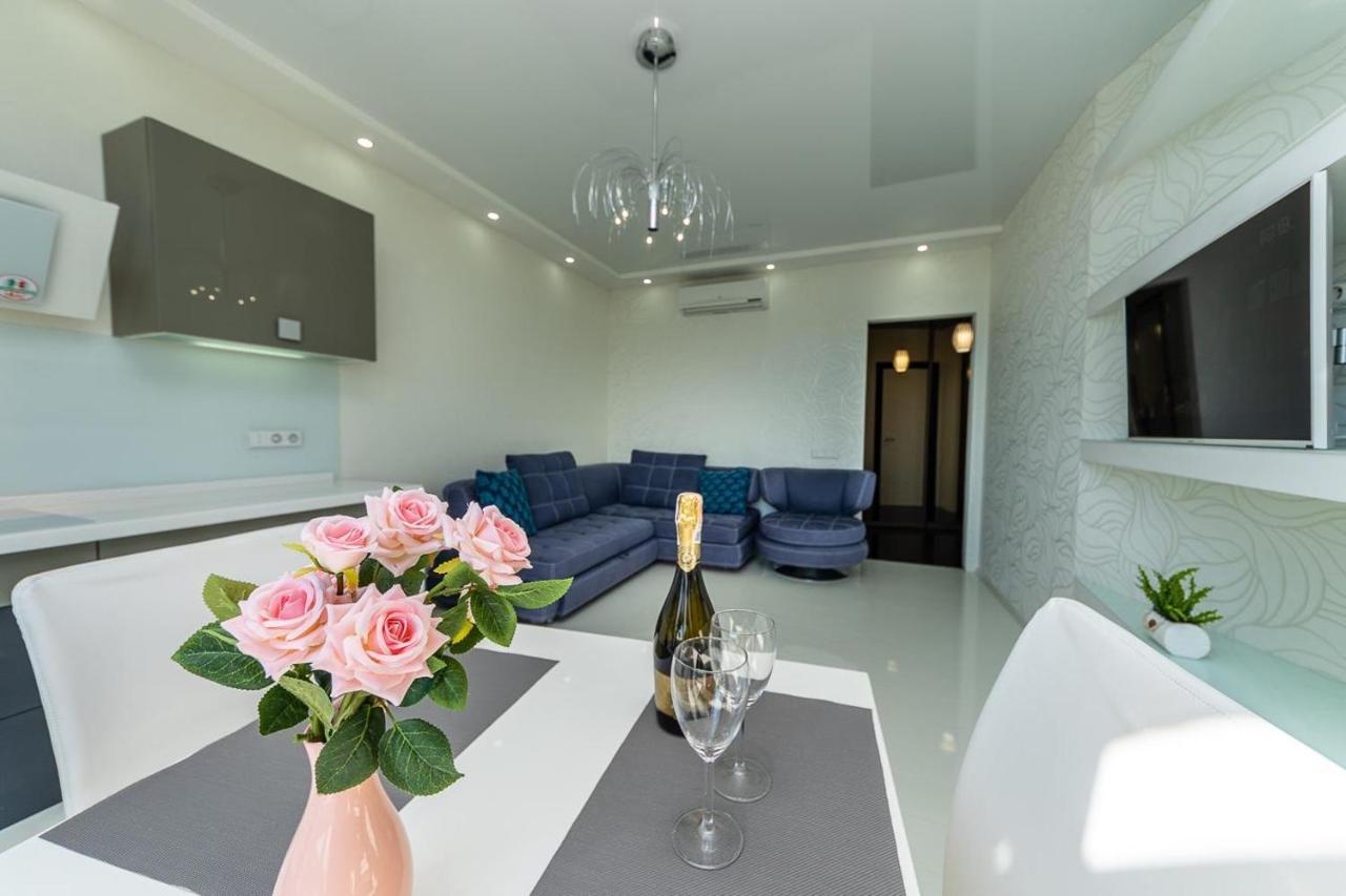 Fashionable Panoramic Apartments Dnieper. Obolon 基輔 外观 照片