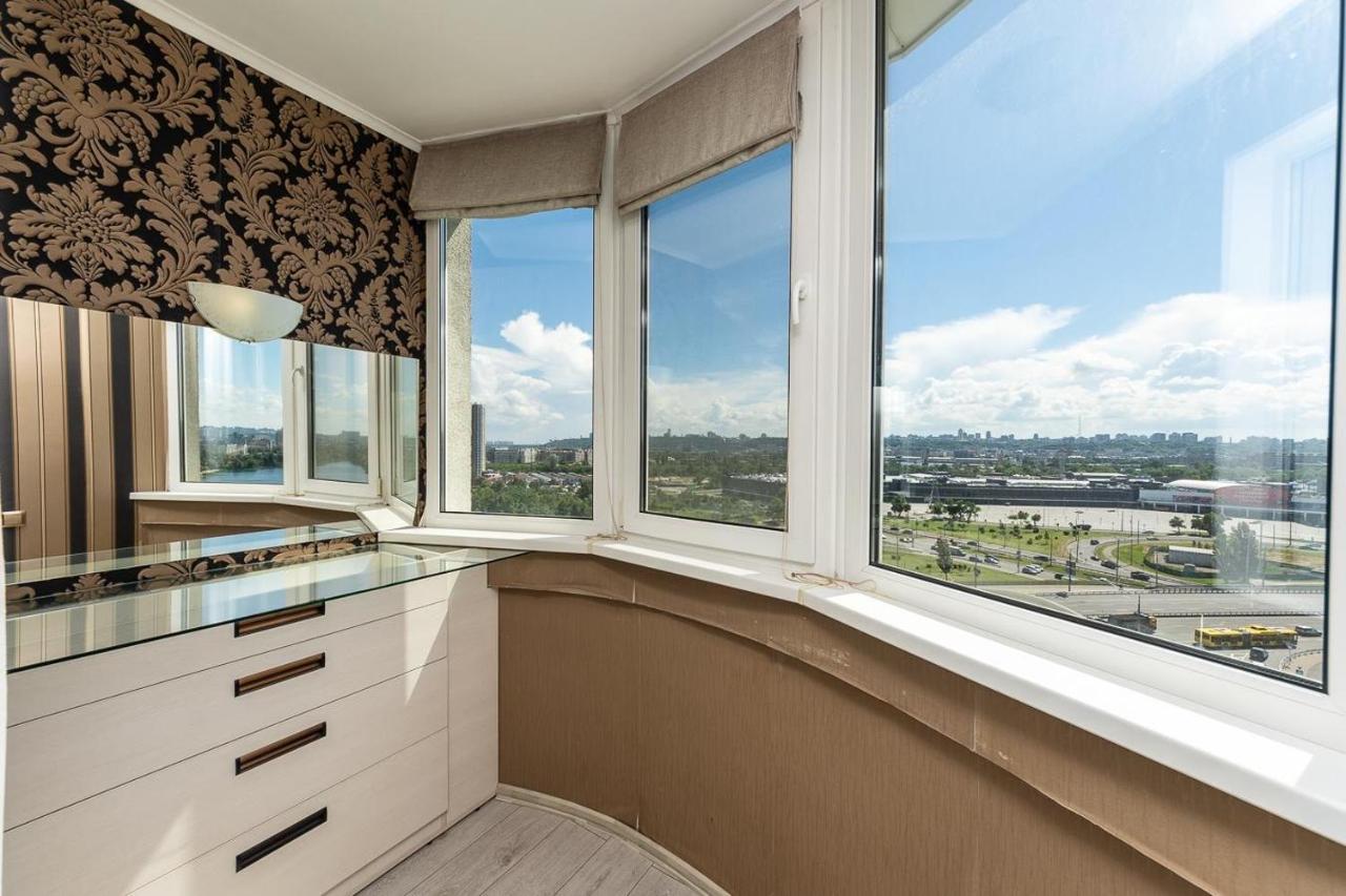 Fashionable Panoramic Apartments Dnieper. Obolon 基輔 外观 照片