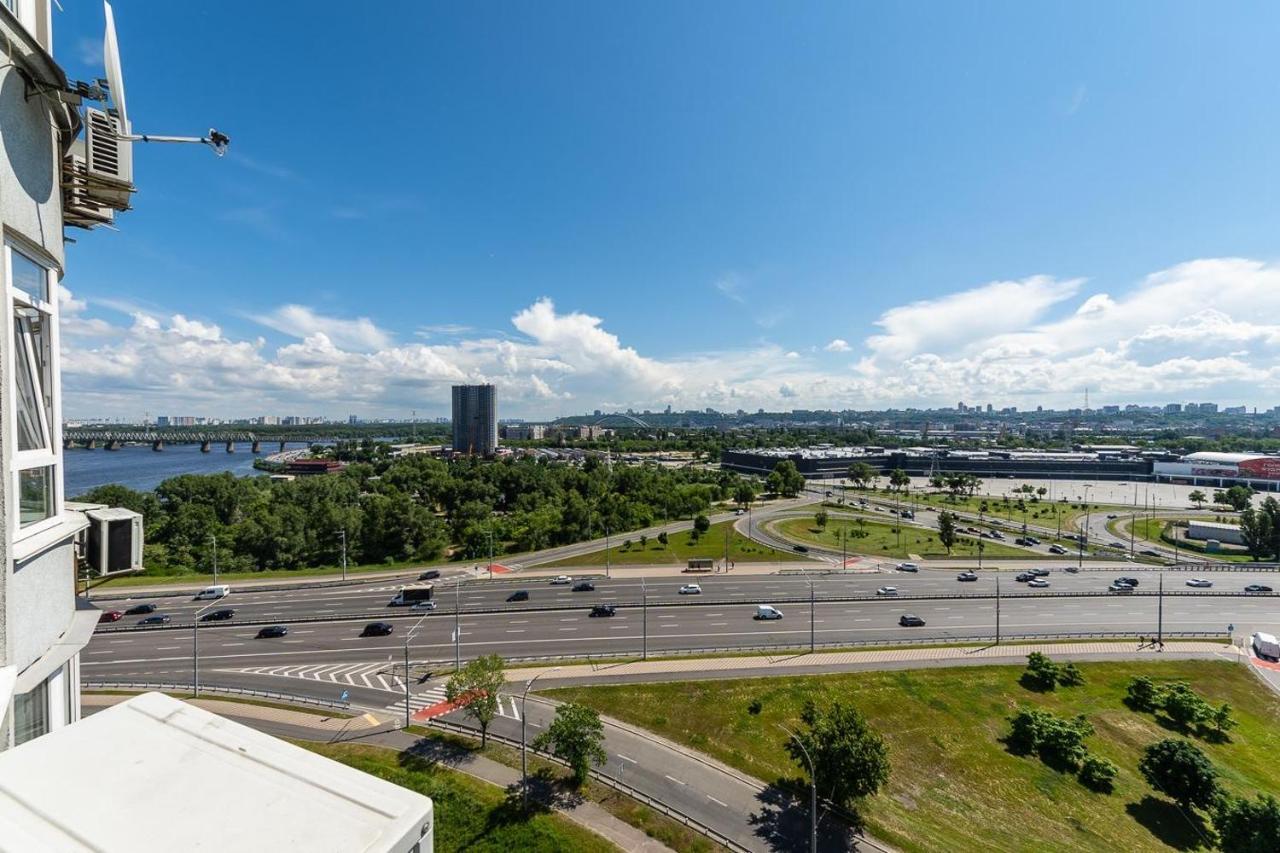 Fashionable Panoramic Apartments Dnieper. Obolon 基輔 外观 照片