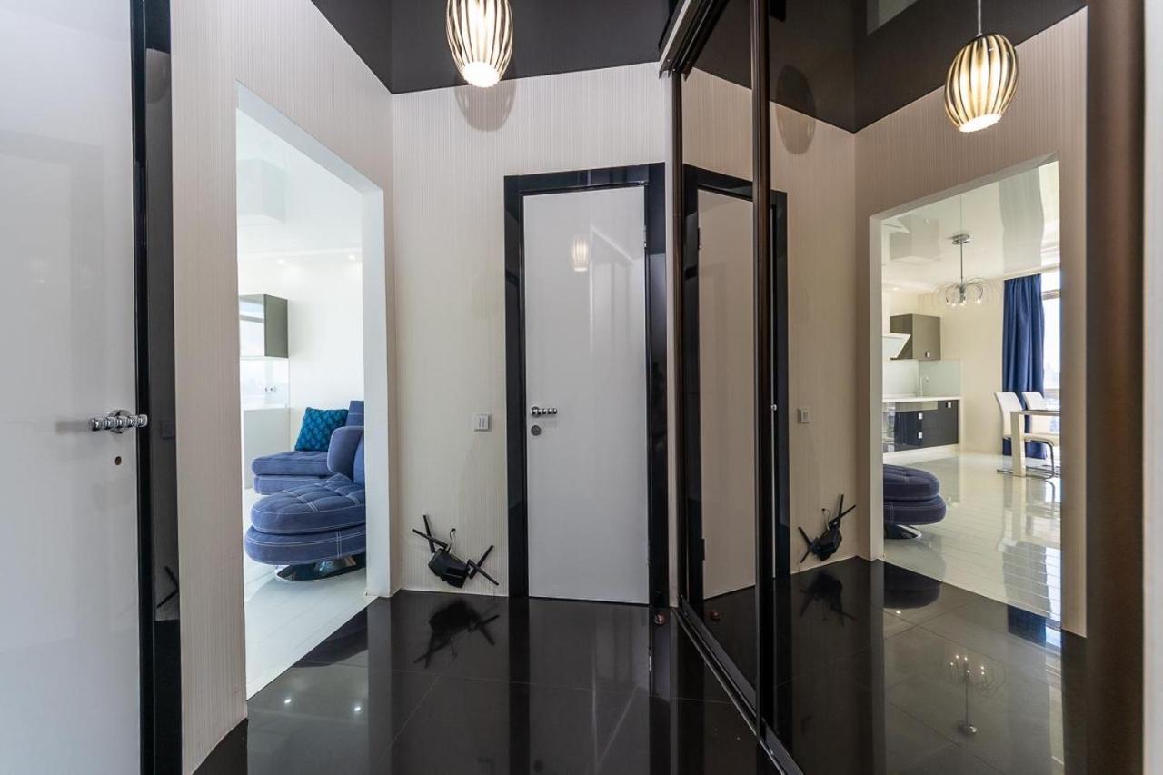 Fashionable Panoramic Apartments Dnieper. Obolon 基輔 外观 照片
