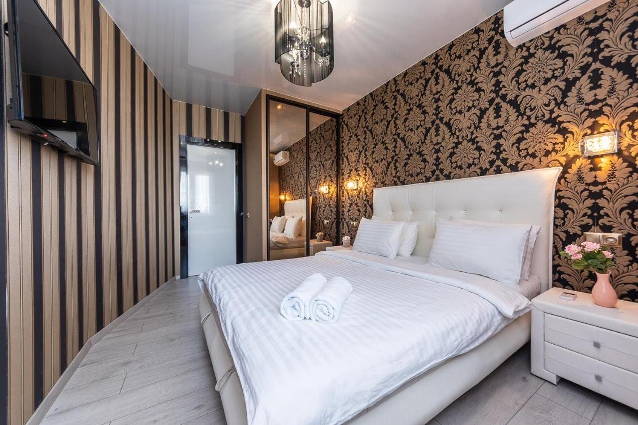 Fashionable Panoramic Apartments Dnieper. Obolon 基輔 外观 照片