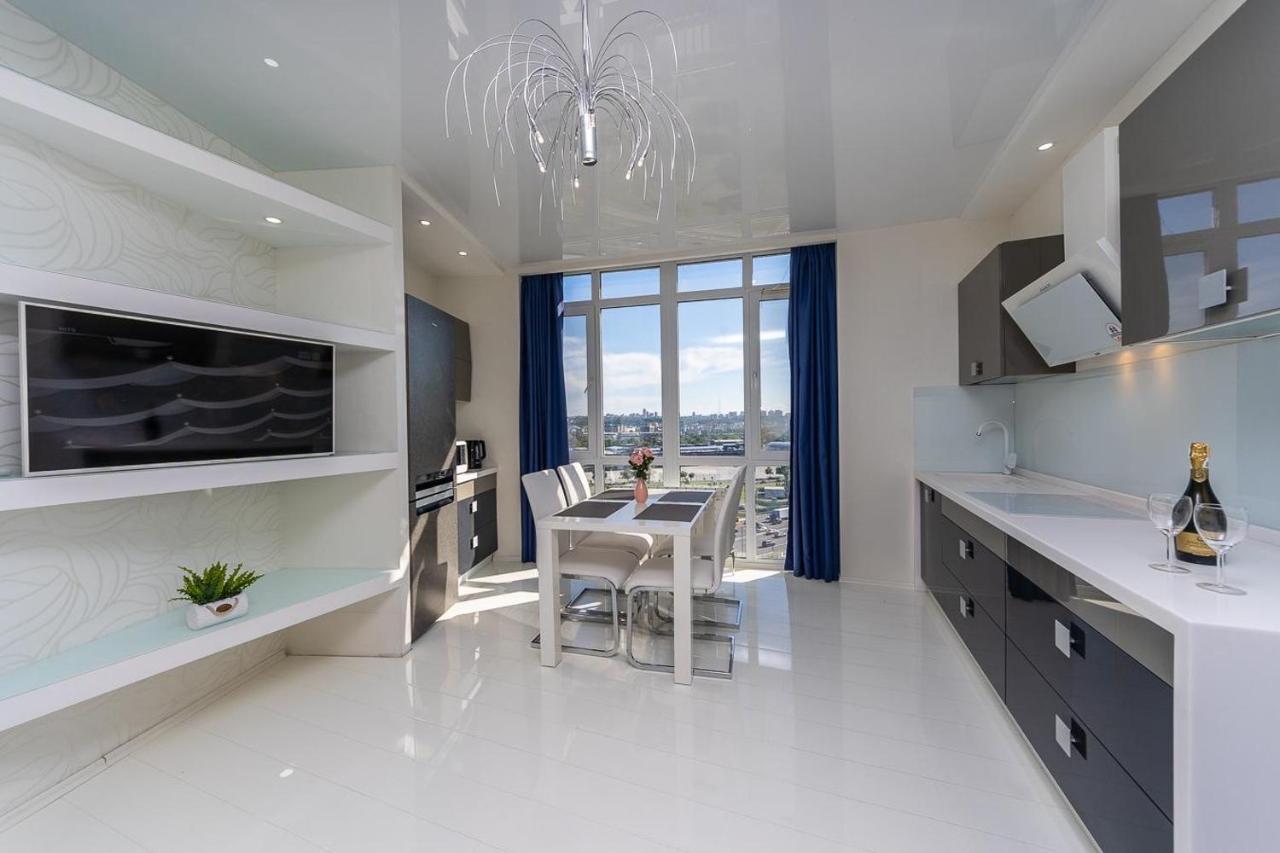 Fashionable Panoramic Apartments Dnieper. Obolon 基輔 外观 照片